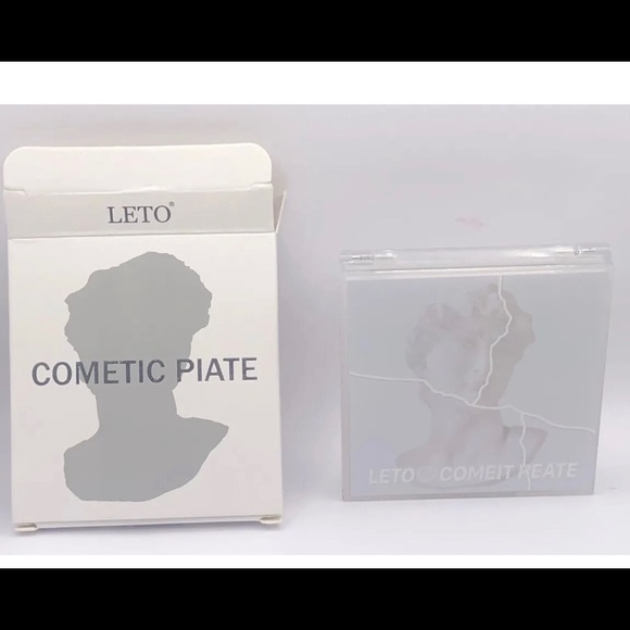 - $5 Contouring face makeup palette new in box $5 if bundled - Picture 9 of 9